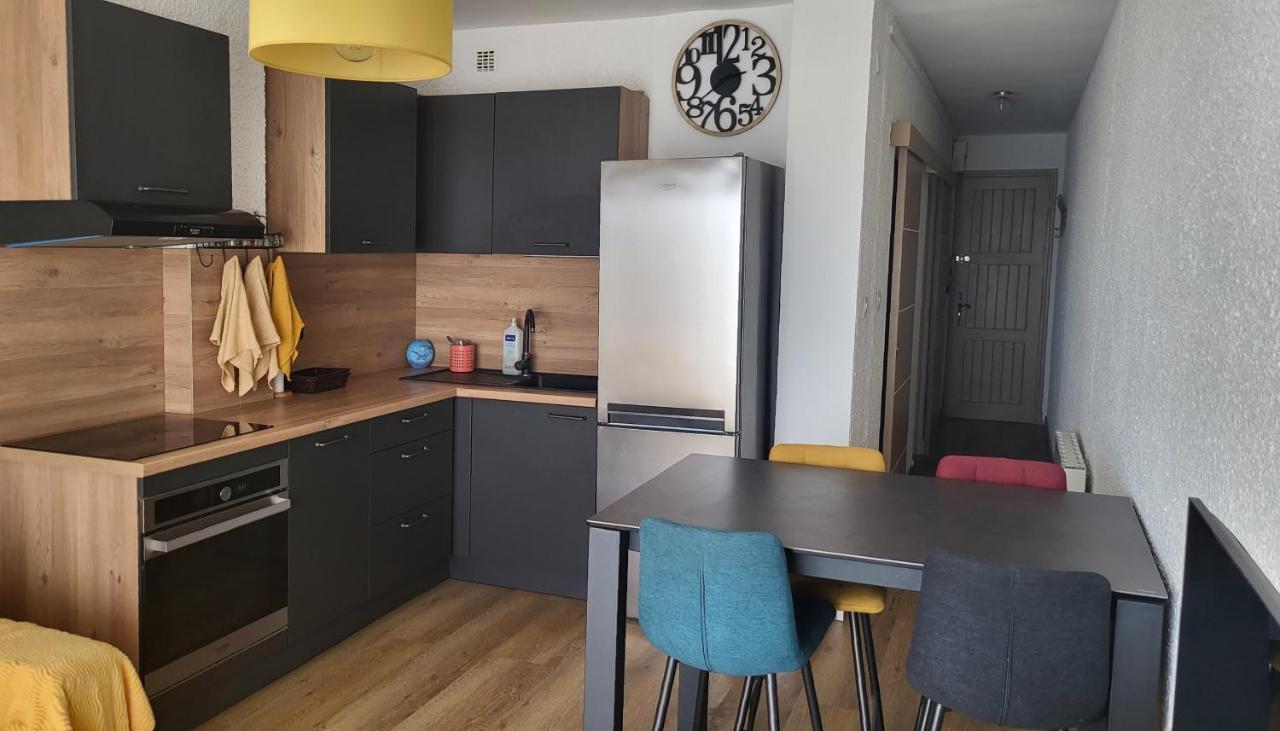Adorable Petit Appartement Avec Magnifique Vue Sur Le Port De Canet Εξωτερικό φωτογραφία