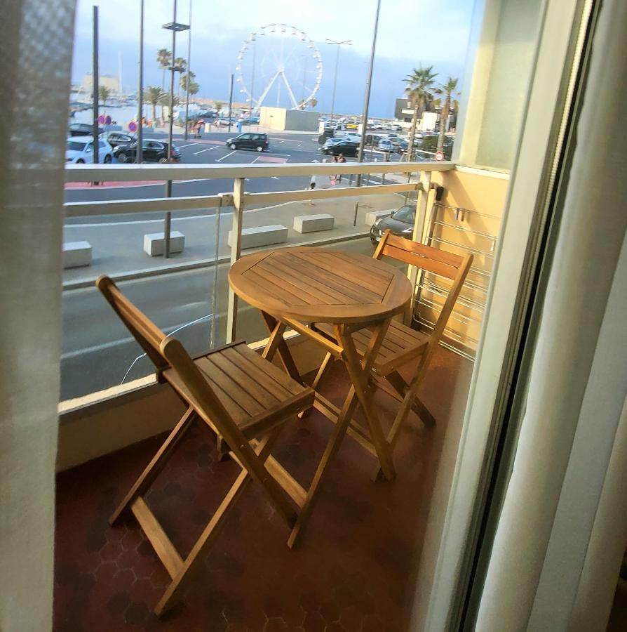 Adorable Petit Appartement Avec Magnifique Vue Sur Le Port De Canet Εξωτερικό φωτογραφία